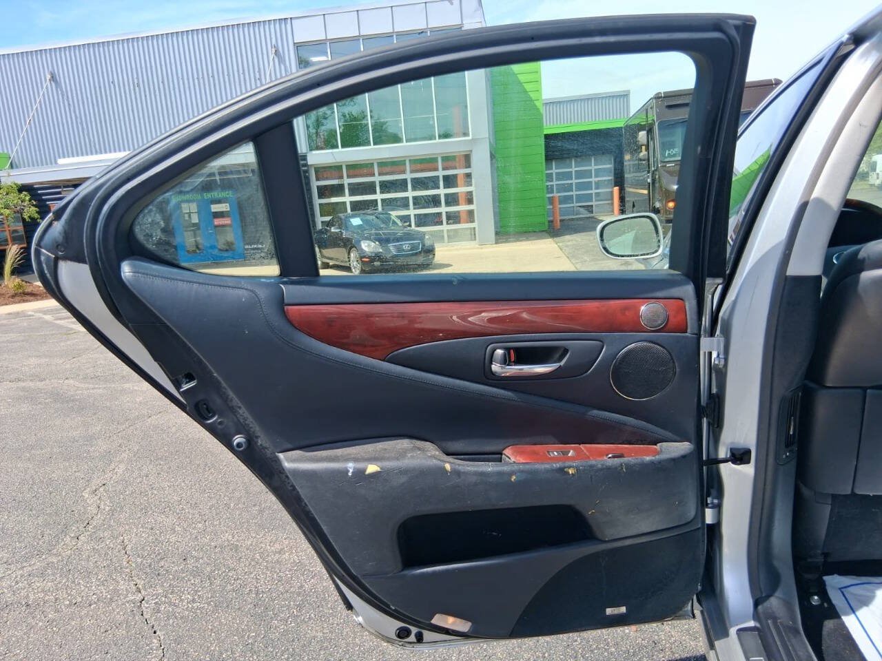 Used 2008 Lexus LS 460 RWD image 17