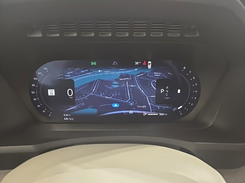 Used 2026 Volvo XC90 B6 Ultra image 13