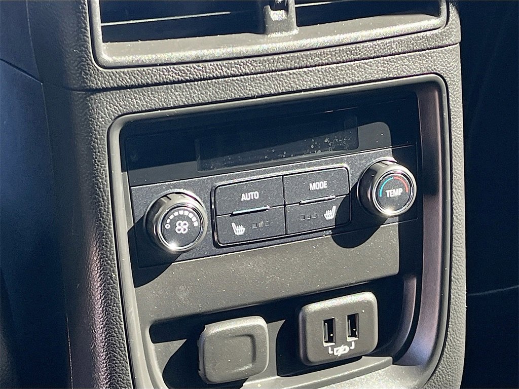 Used 2020 Buick Envision Essence image 26