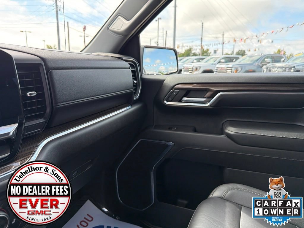 Used 2024 Chevrolet Silverado 1500 LT w/ Leather Package AWD/4WD image 31