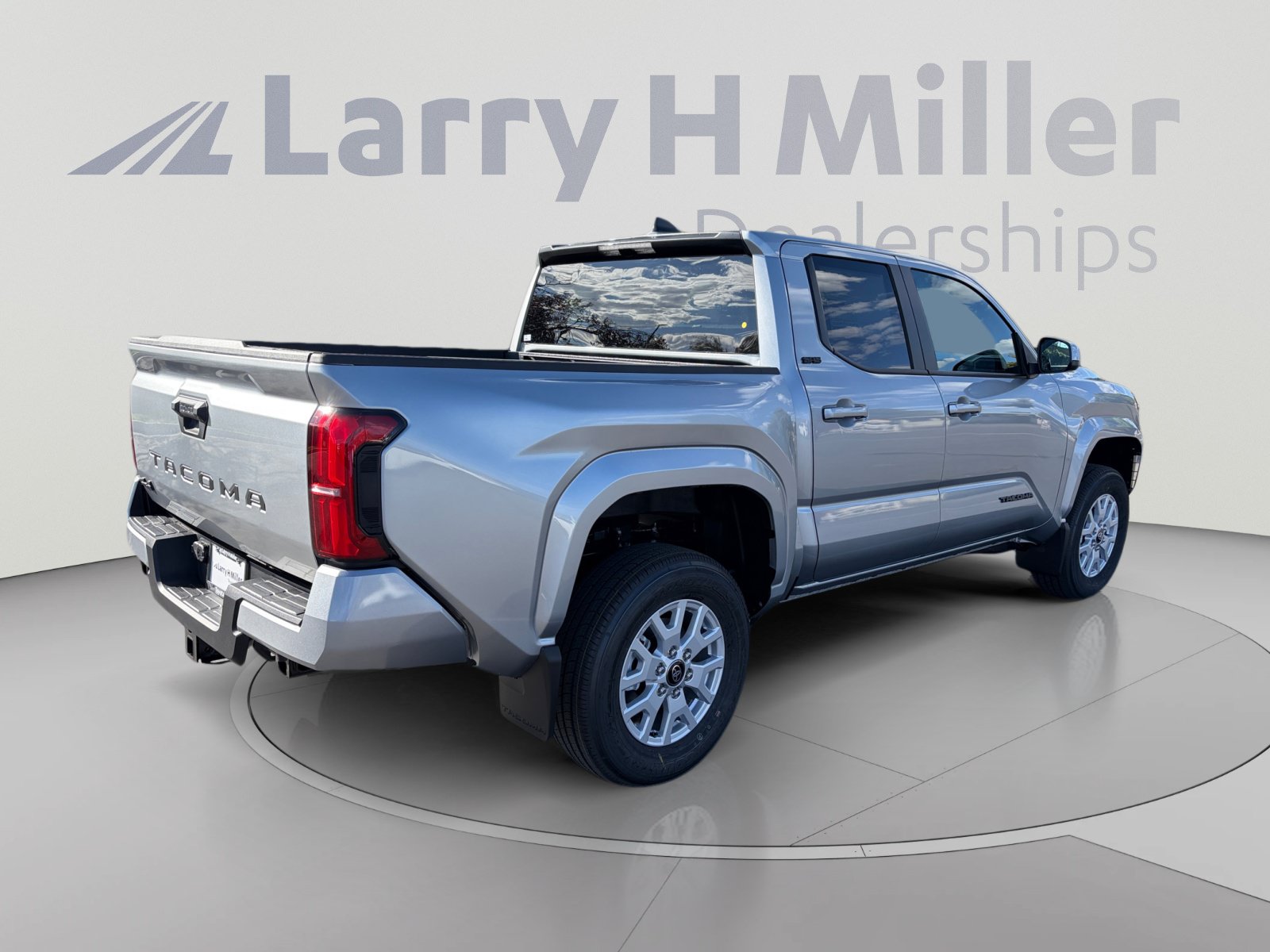 New 2026 Toyota Tacoma SR5 AWD/4WD image 5
