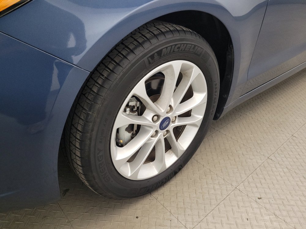 Used 2019 Ford Fusion SE FWD image 31