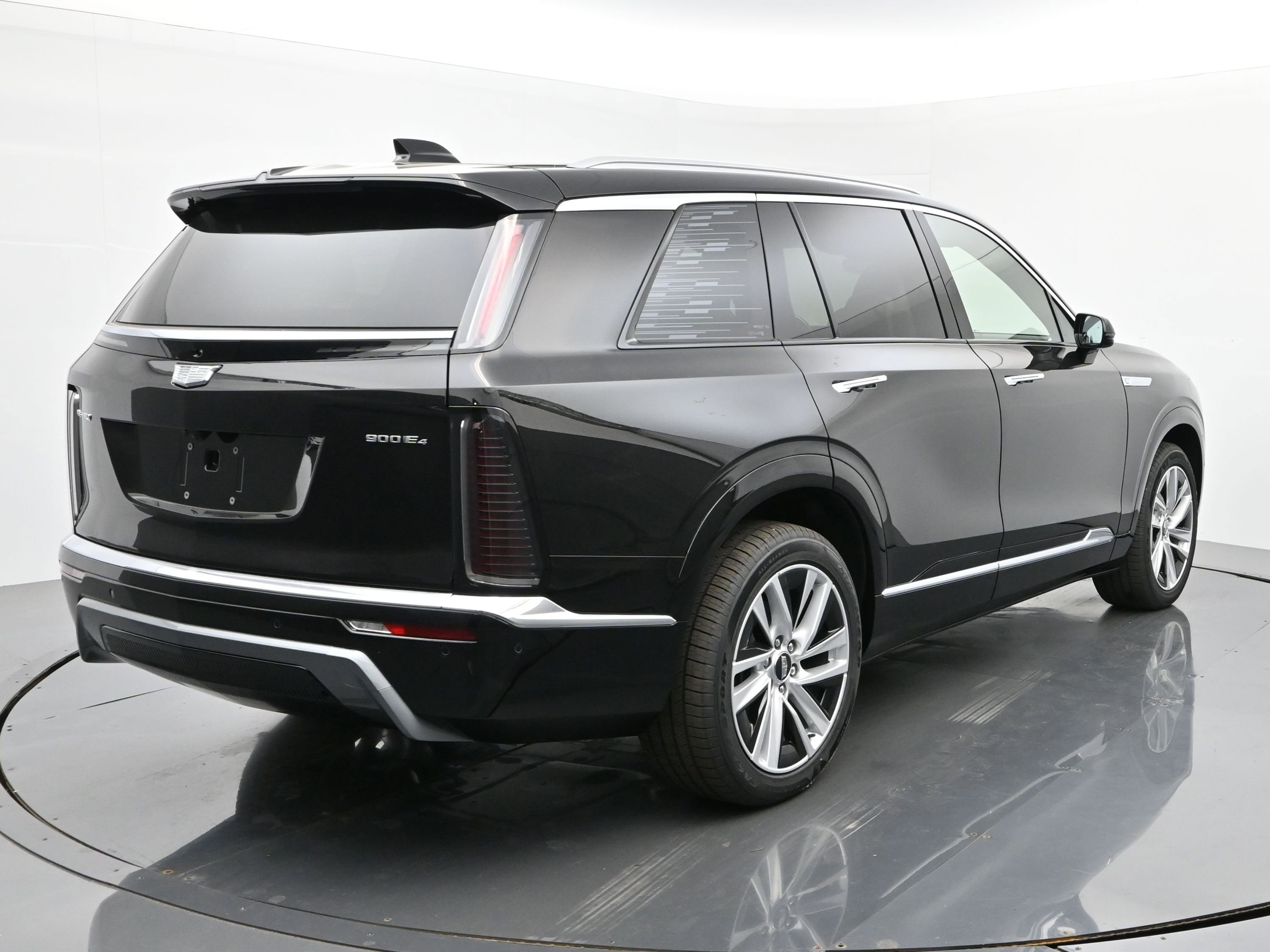 New 2026 Cadillac Vistiq Luxury w/ LPO, Floor Liner Package image 5