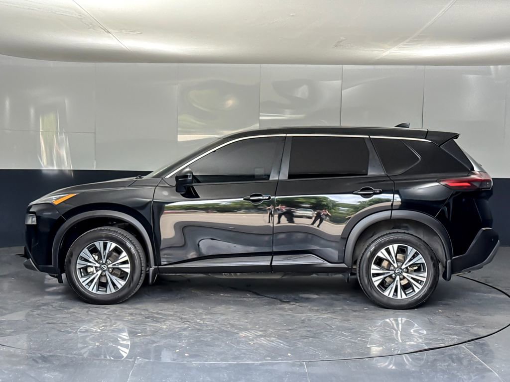 Used 2023 Nissan Rogue SV image 6