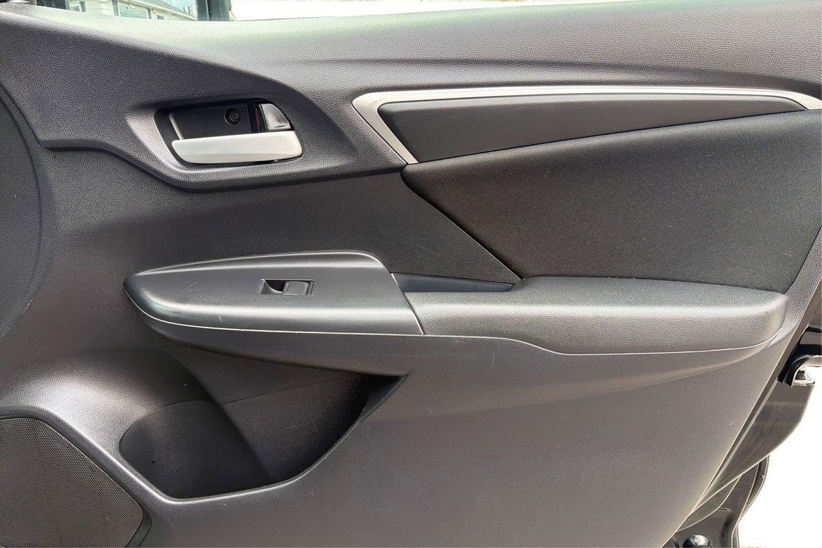 Used 2019 Honda Fit LX image 20