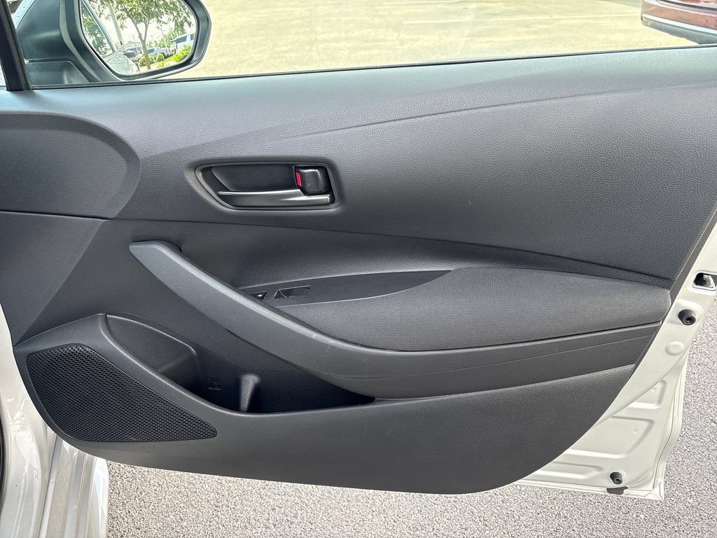Used 2024 Toyota Corolla LE FWD image 32