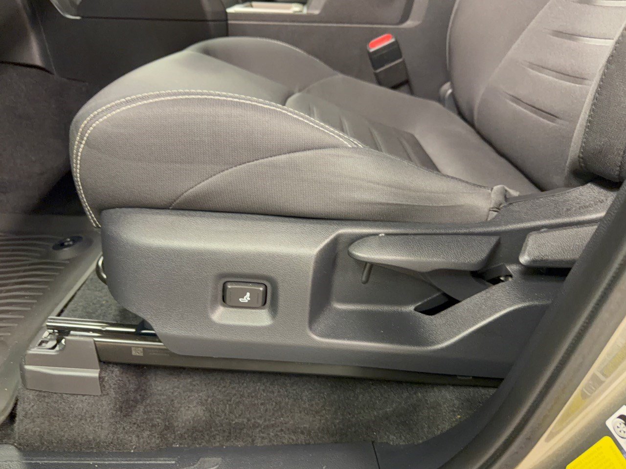 Used 2024 Toyota Tacoma TRD Sport RWD image 16