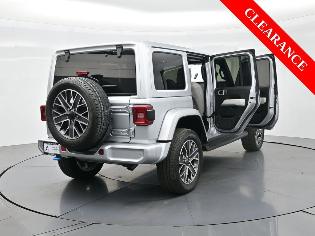 Used 2022 Jeep Wrangler Unlimited Sahara image 45