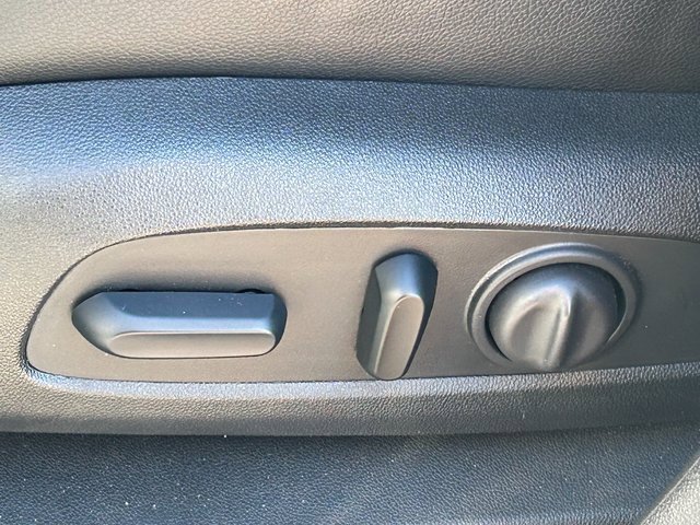 Used 2024 Chevrolet Equinox RS w/ RS Leather Package image 27