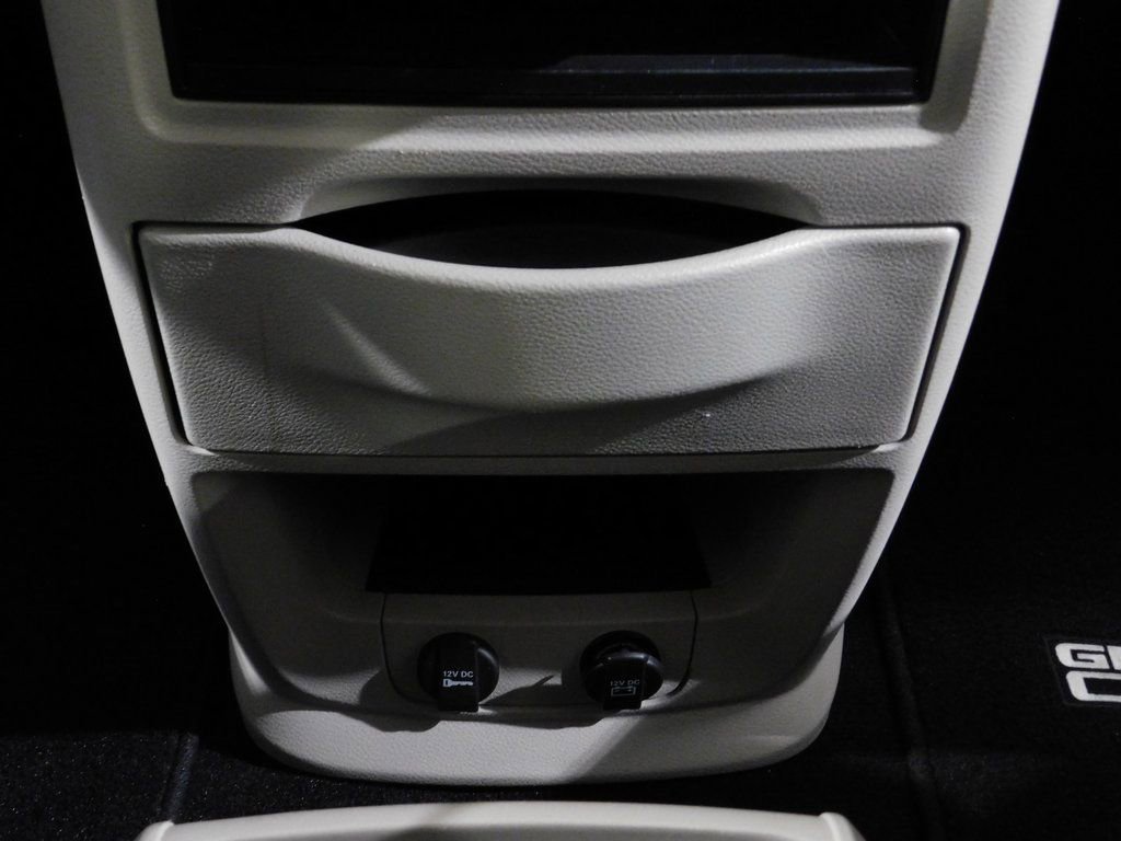 Used 2011 Dodge Grand Caravan SXT image 44