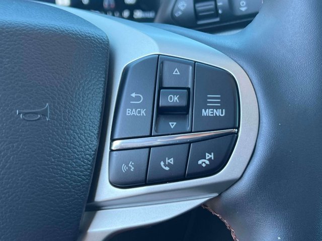 Used 2026 Ford Explorer Active AWD/4WD image 25