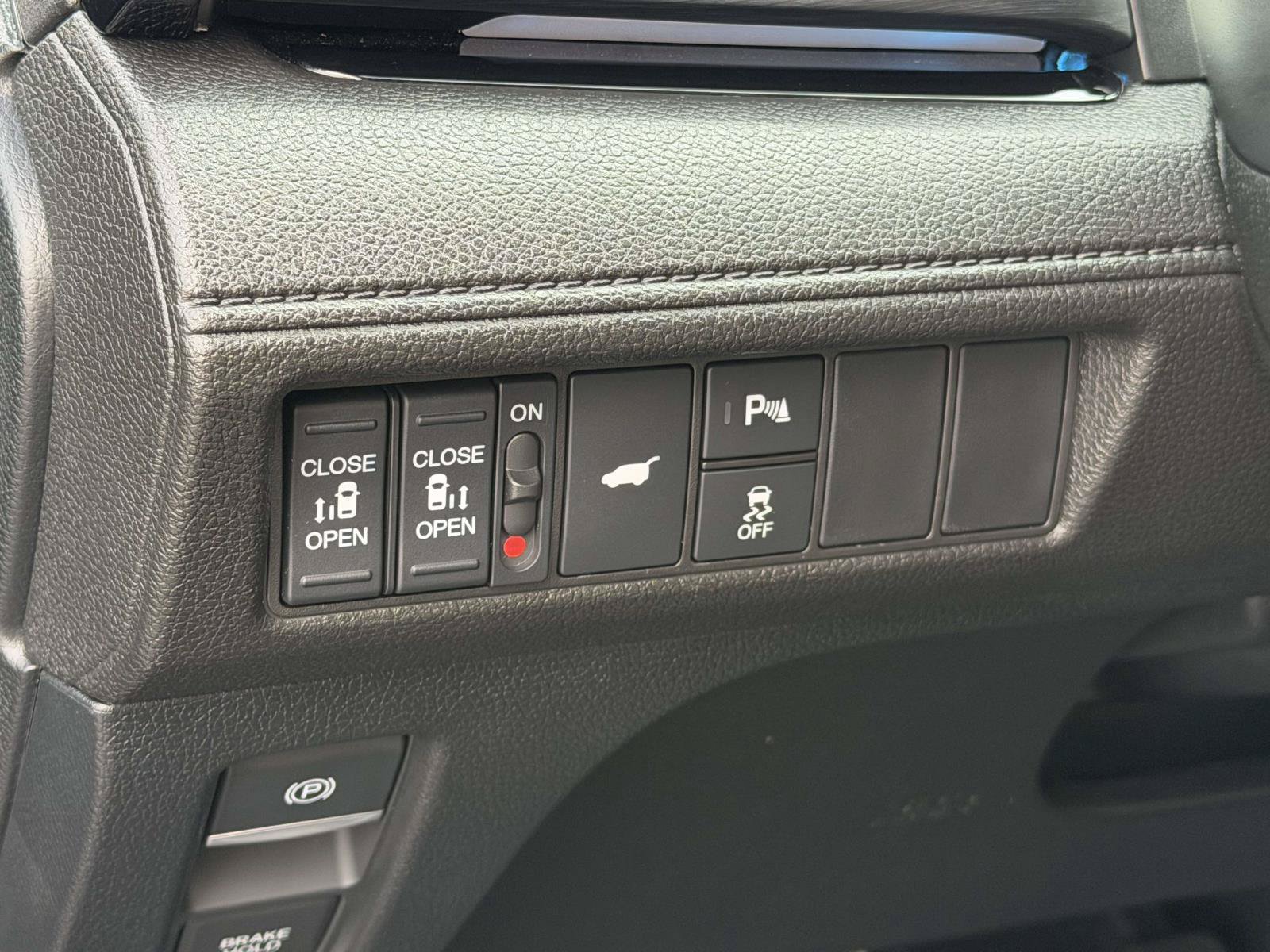 Certified 2026 Honda Odyssey Elite image 18