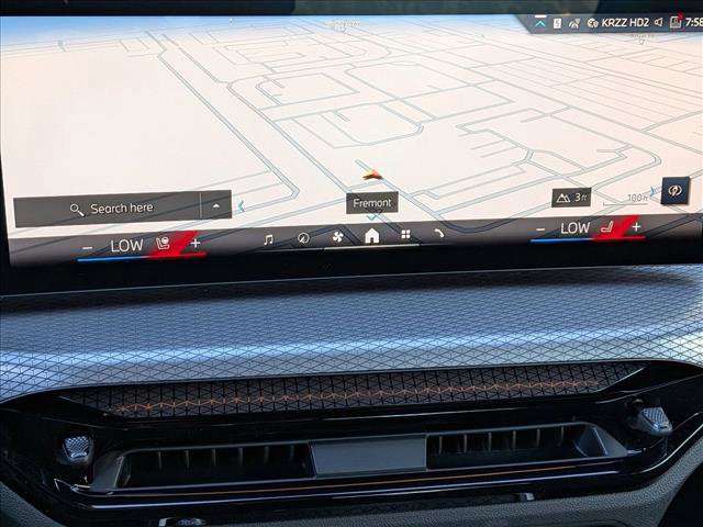 Used 2026 BMW 330i Sedan w/ Premium Package image 13