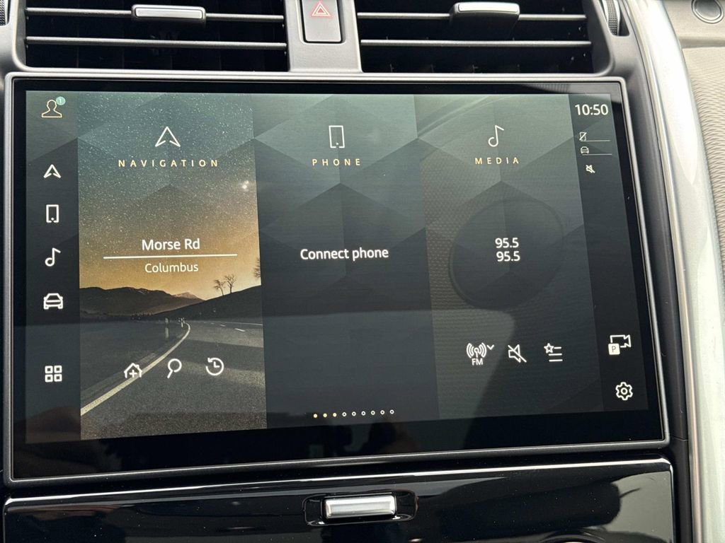 New 2026 Land Rover Discovery Limited Edition image 24