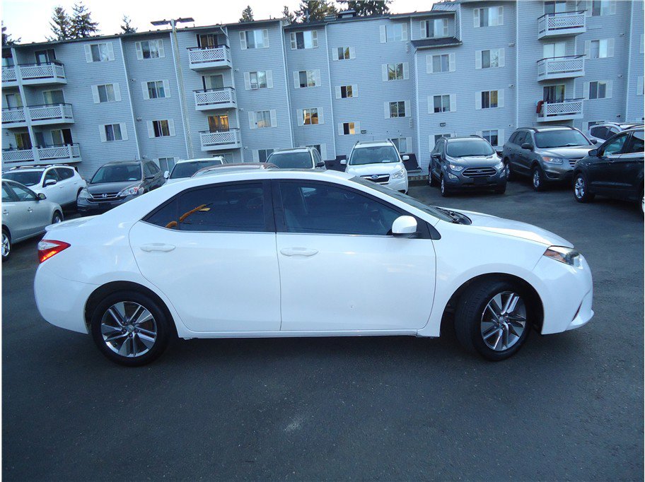 Used 2015 Toyota Corolla LE FWD image 5