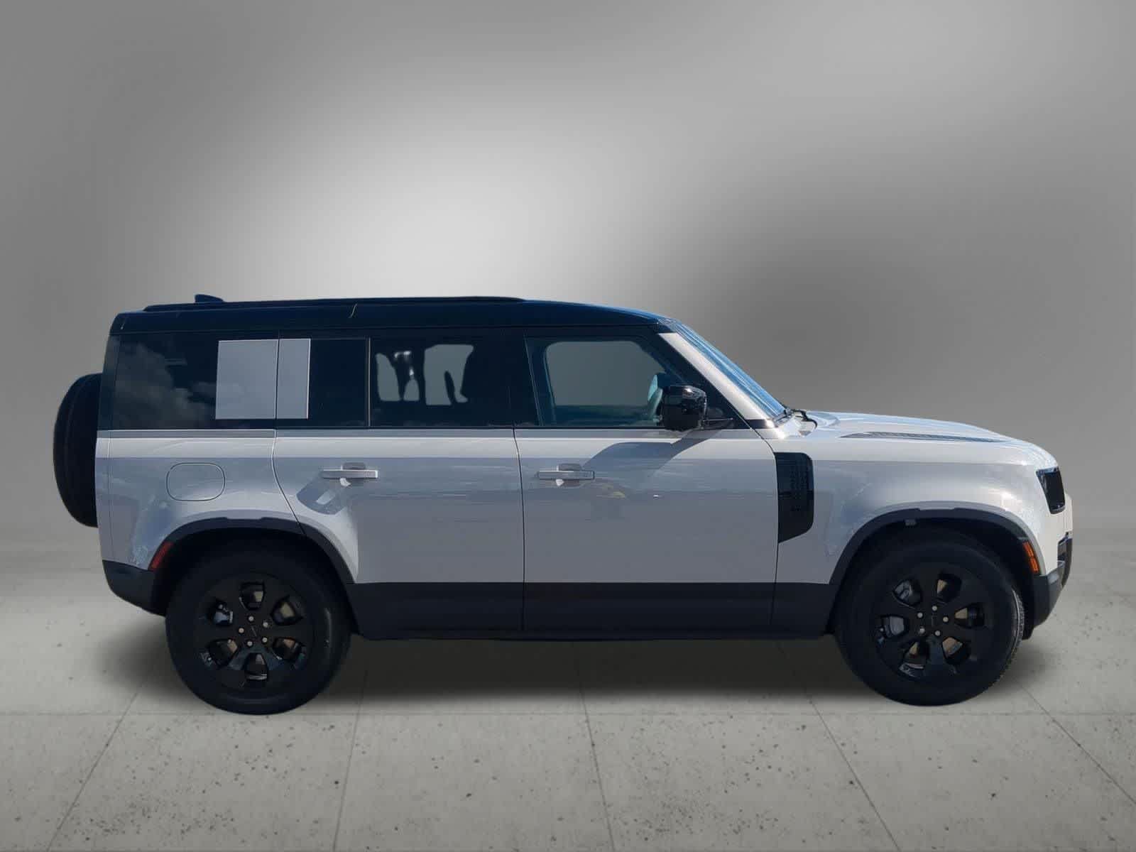 New 2026 Land Rover Defender 110 S AWD/4WD image 7