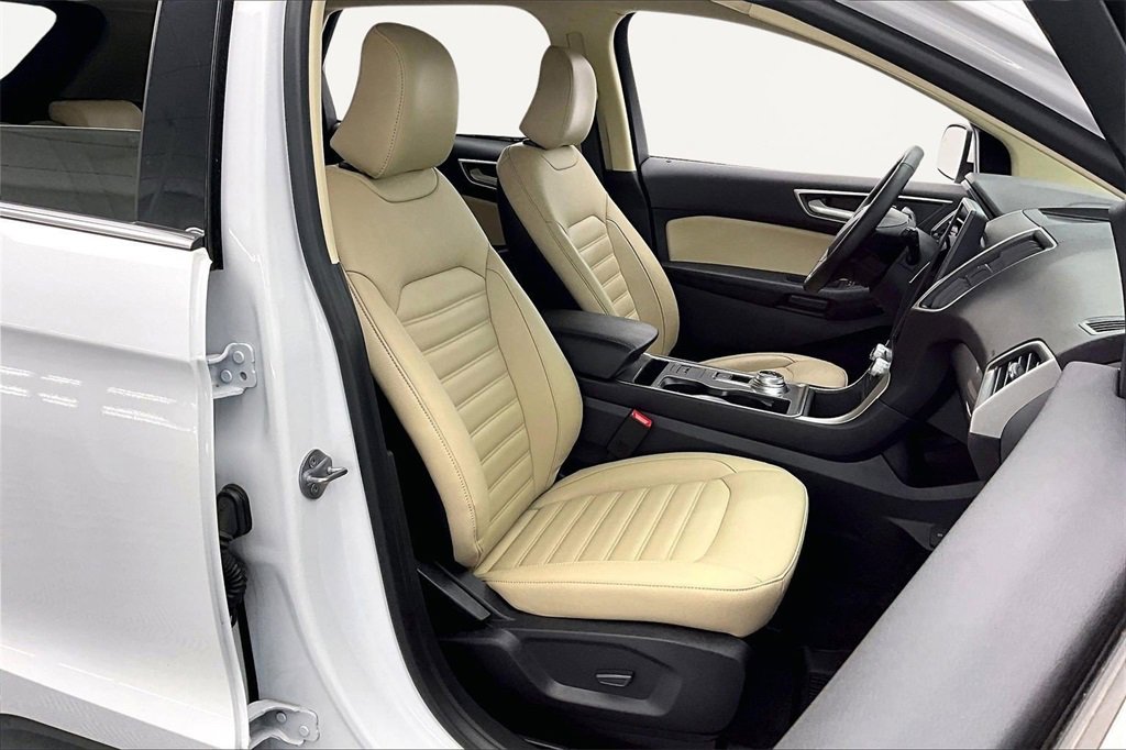 Used 2024 Ford Edge SEL w/ Convenience Package image 7