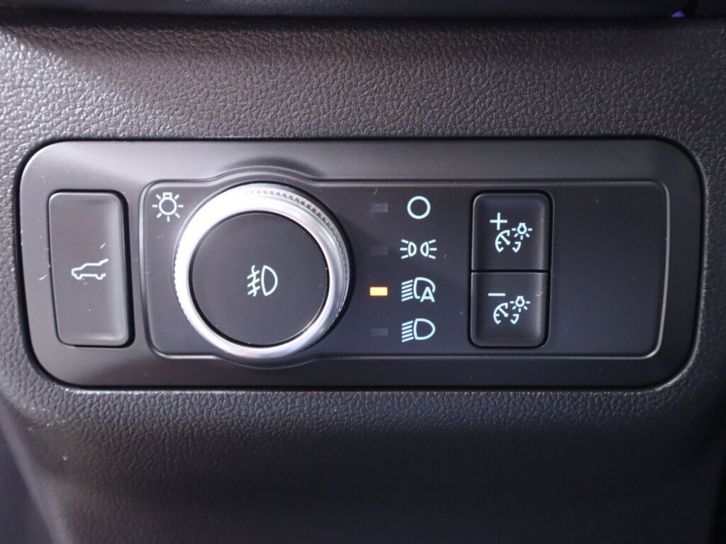 Used 2021 Ford Escape SEL w/ Technology Package AWD/4WD image 10