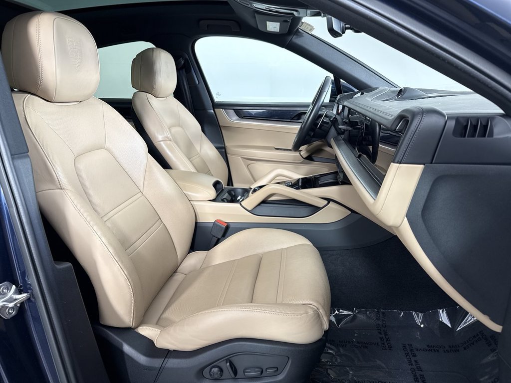 Certified 2024 Porsche Cayenne Coupe AWD/4WD image 23