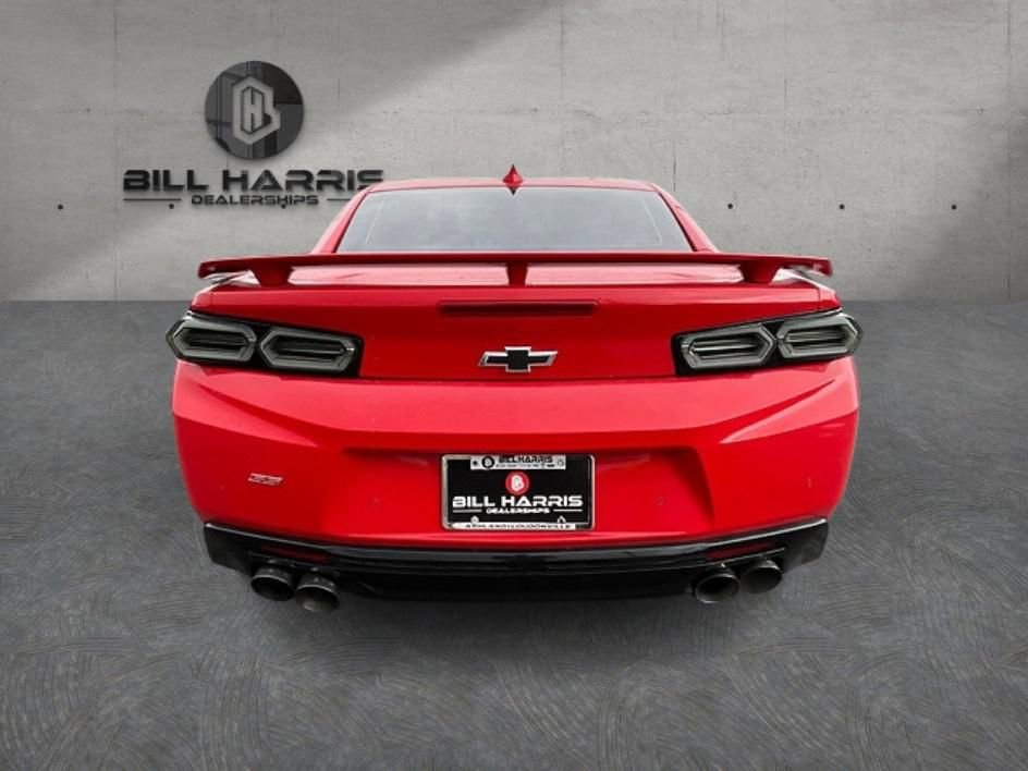 Used 2017 Chevrolet Camaro SS image 7