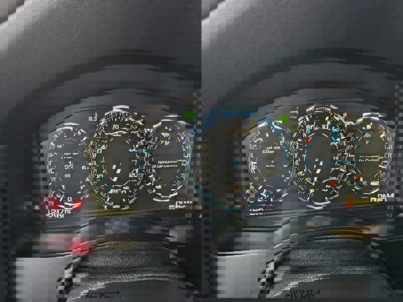 Used 2015 Cadillac Escalade Luxury AWD/4WD image 27