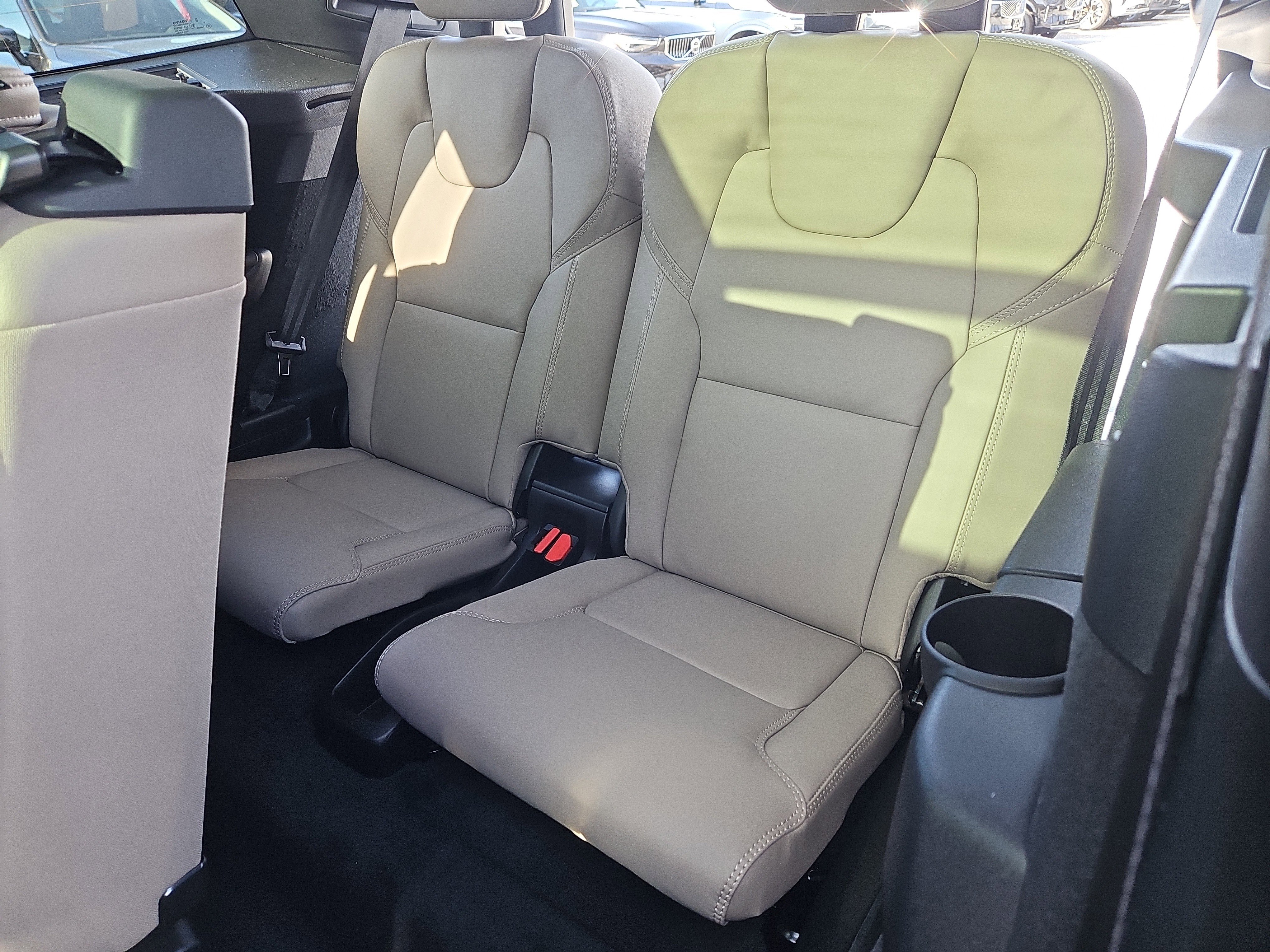 New 2026 Volvo XC90 T8 Ultra image 23