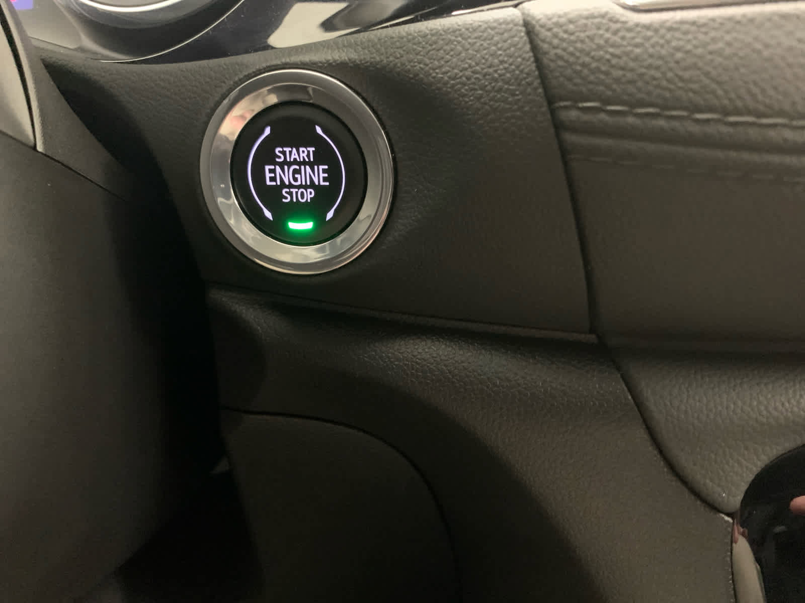 Used 2022 Buick Encore GX Preferred w/ Sport Touring Package FWD image 24