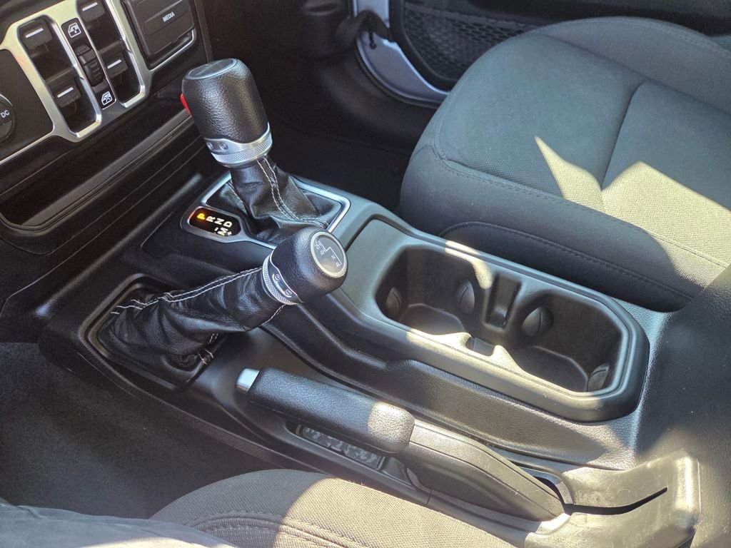 Used 2023 Jeep Gladiator Overland image 16