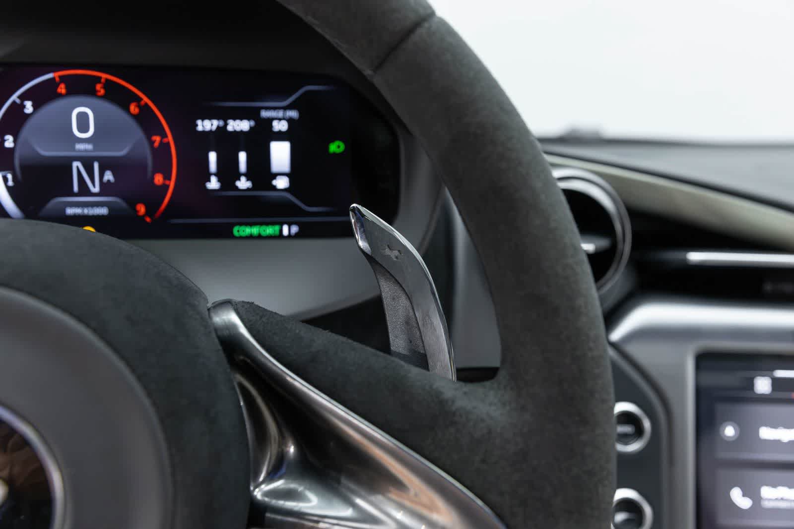 Used 2026 McLaren 750S Spider RWD image 27