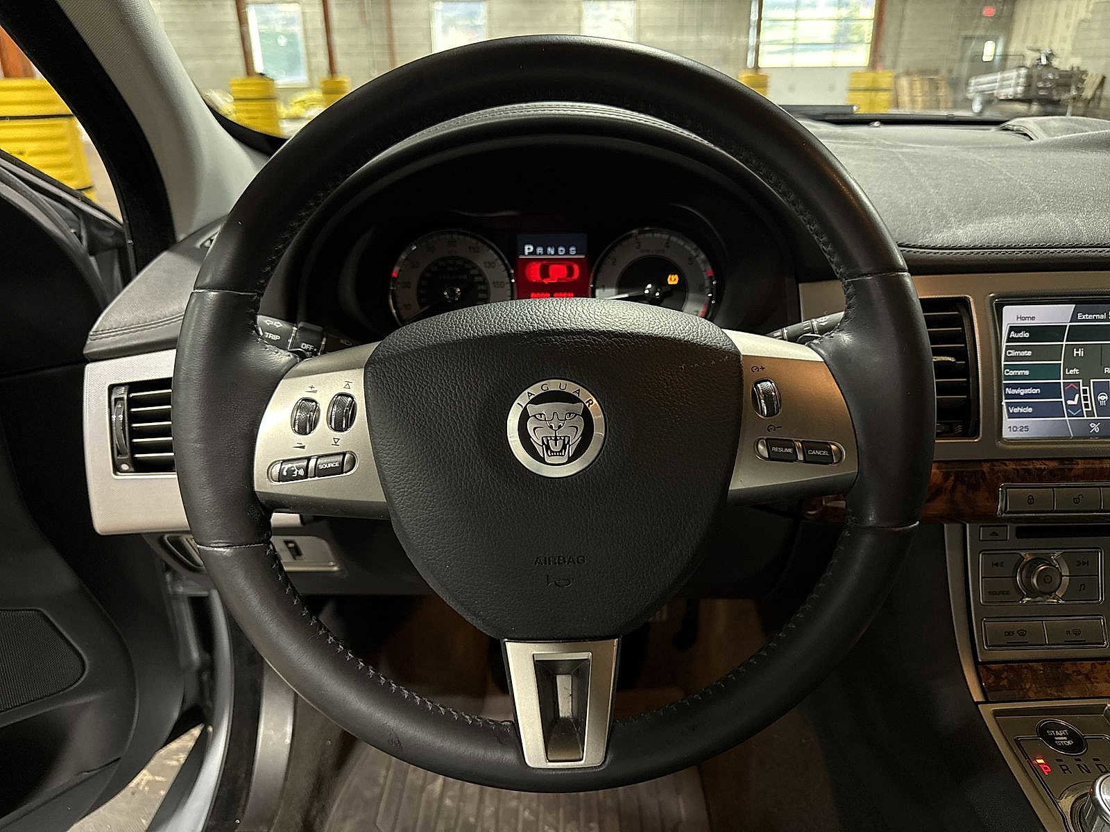 Used 2009 Jaguar XF Supercharged image 17