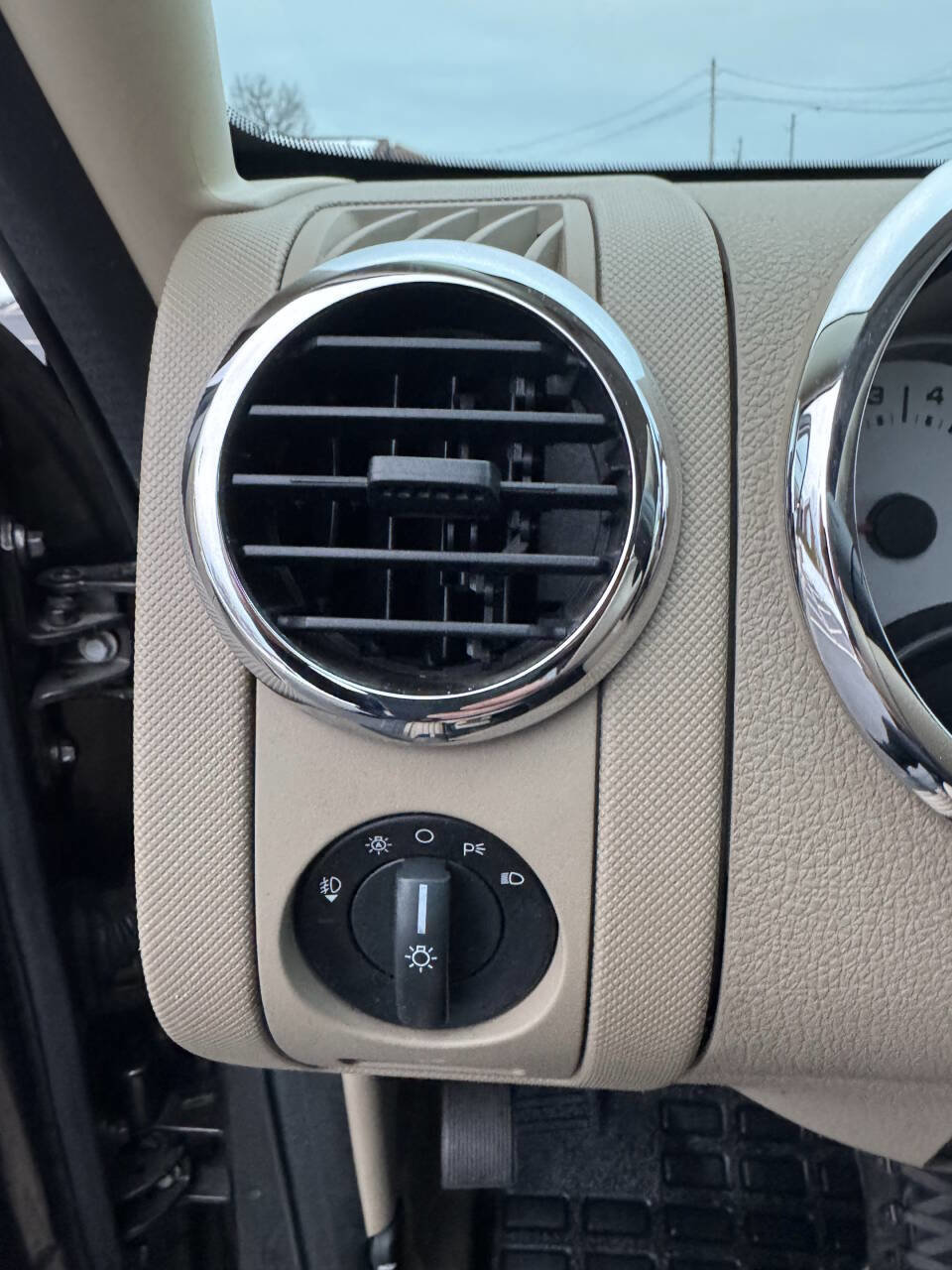 Used 2008 Ford Explorer Sport Trac XLT image 33