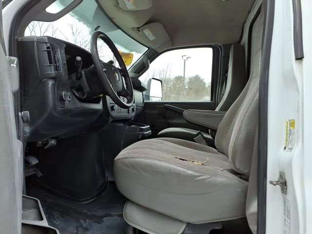 Used 2016 Chevrolet Express 3500 Work Van image 13