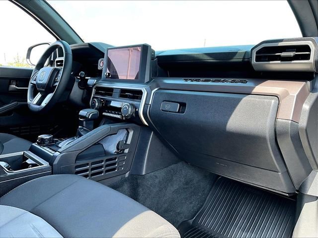 Used 2025 Toyota Tacoma TRD Sport AWD/4WD image 14