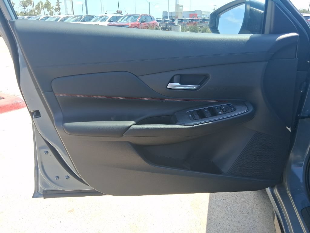 New 2026 Nissan Sentra SR w/ Floor Mat Package FWD image 22