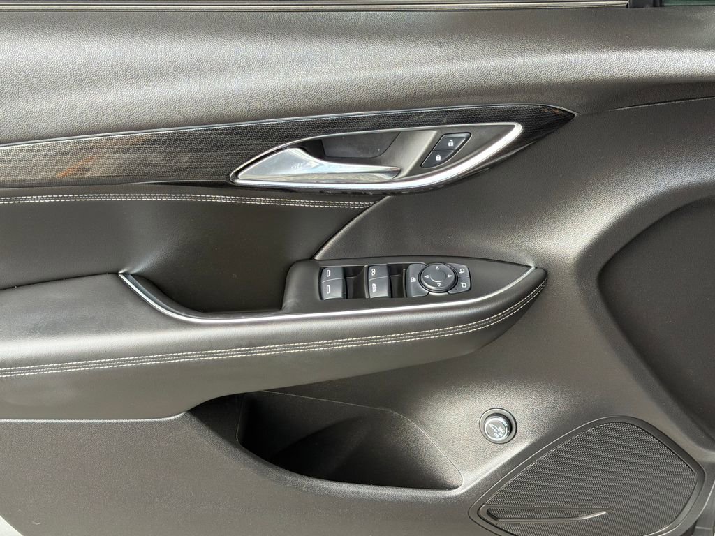 Used 2023 Buick Envision Preferred w/ Sport Touring Package image 3