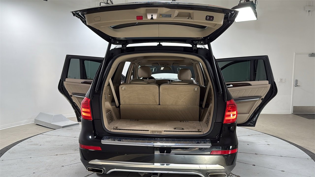 Used 2014 Mercedes-Benz GL 450 4MATIC image 16