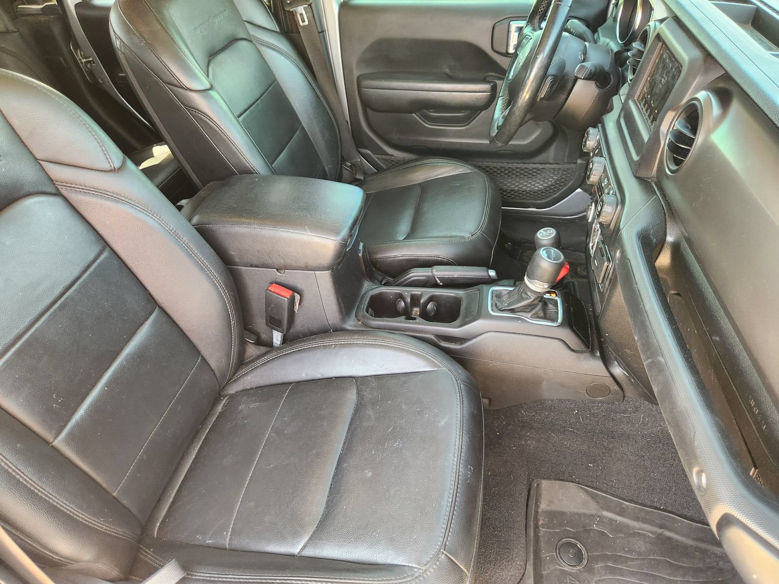 Used 2021 Jeep Gladiator Sport AWD/4WD image 16