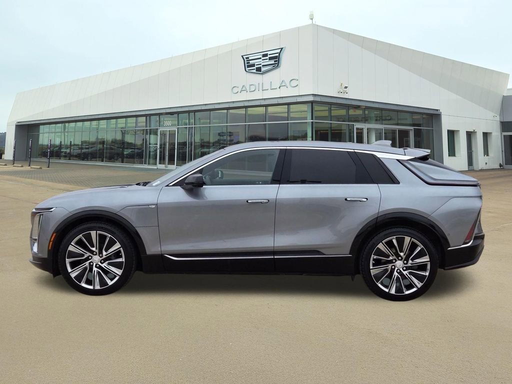 Certified 2024 Cadillac Lyriq Luxury w/ LPO, Floor Liner Package image 3