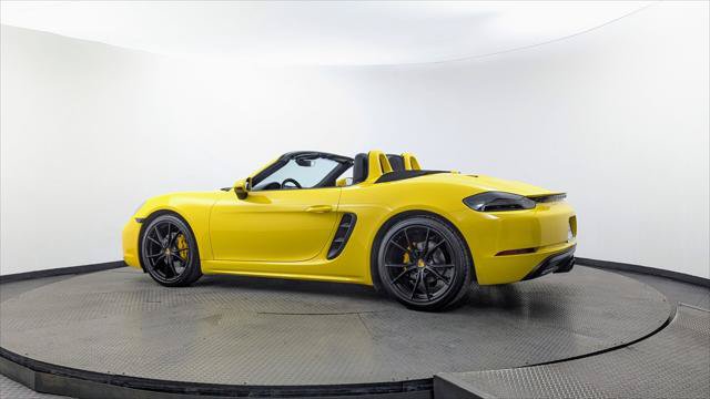 Used 2018 Porsche 718 Boxster RWD image 6