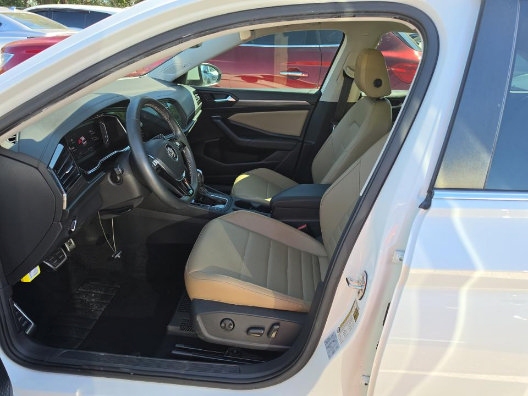 Used 2021 Volkswagen Jetta SEL FWD image 6