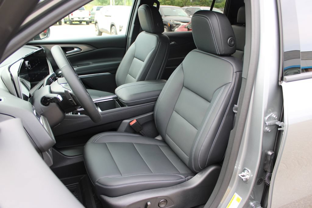 New 2027 Chevrolet Traverse LT w/ Midnight/Sport Edition AWD/4WD image 14