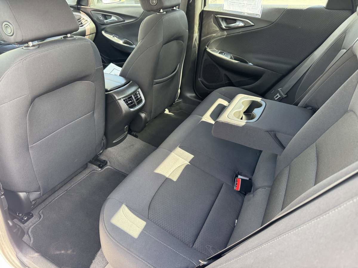 Used 2024 Chevrolet Malibu LT FWD image 21