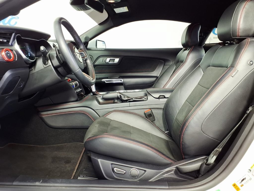 Used 2019 Ford Mustang GT Premium w/ Equipment Group 401A RWD image 8