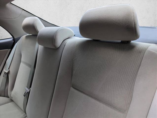 Used 2013 Toyota Corolla LE FWD image 16