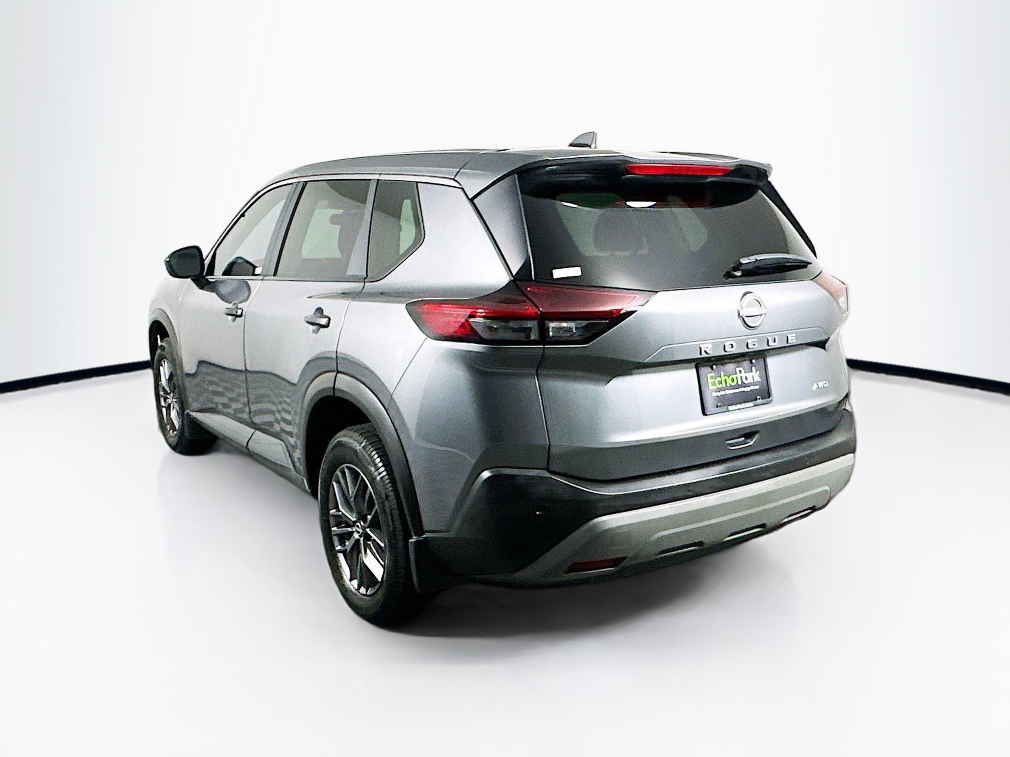 Used 2023 Nissan Rogue S AWD/4WD image 5