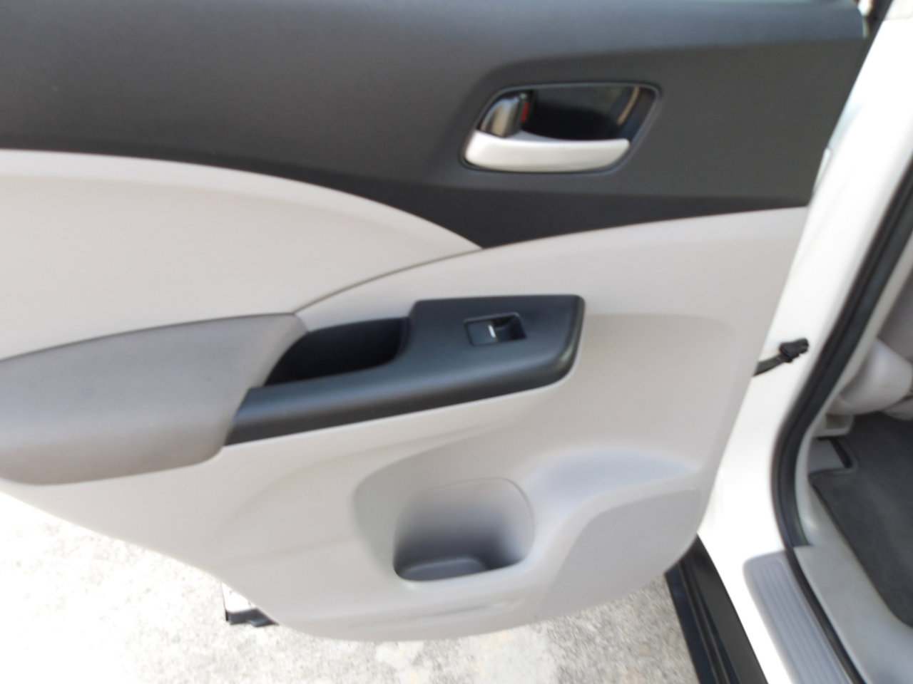 Used 2013 Honda CR-V LX image 16