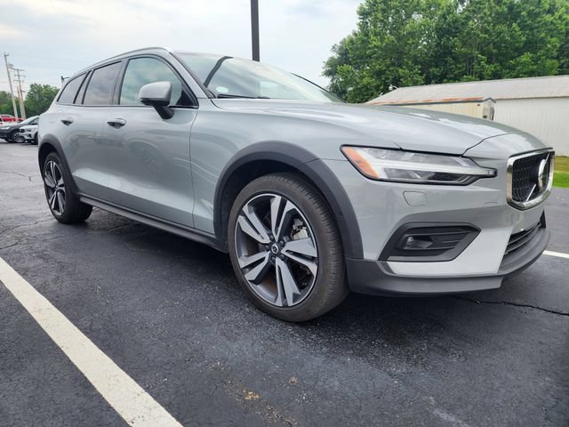 Certified 2025 Volvo V60 B5 Cross Country Plus