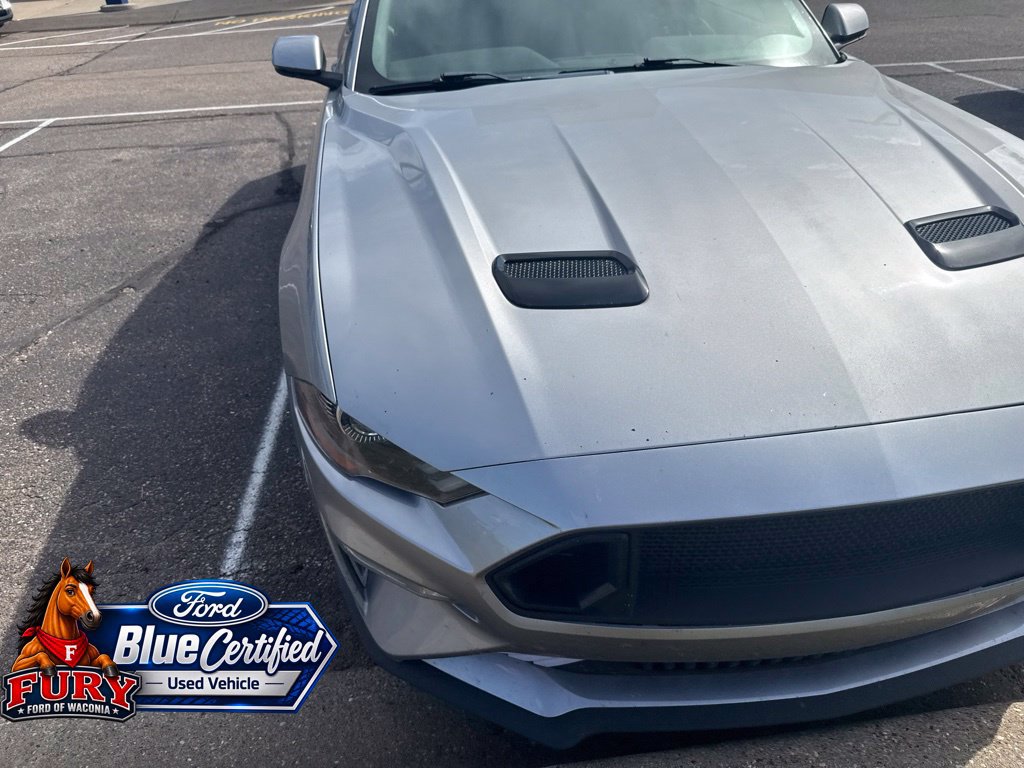 Used 2020 Ford Mustang Premium RWD image 3