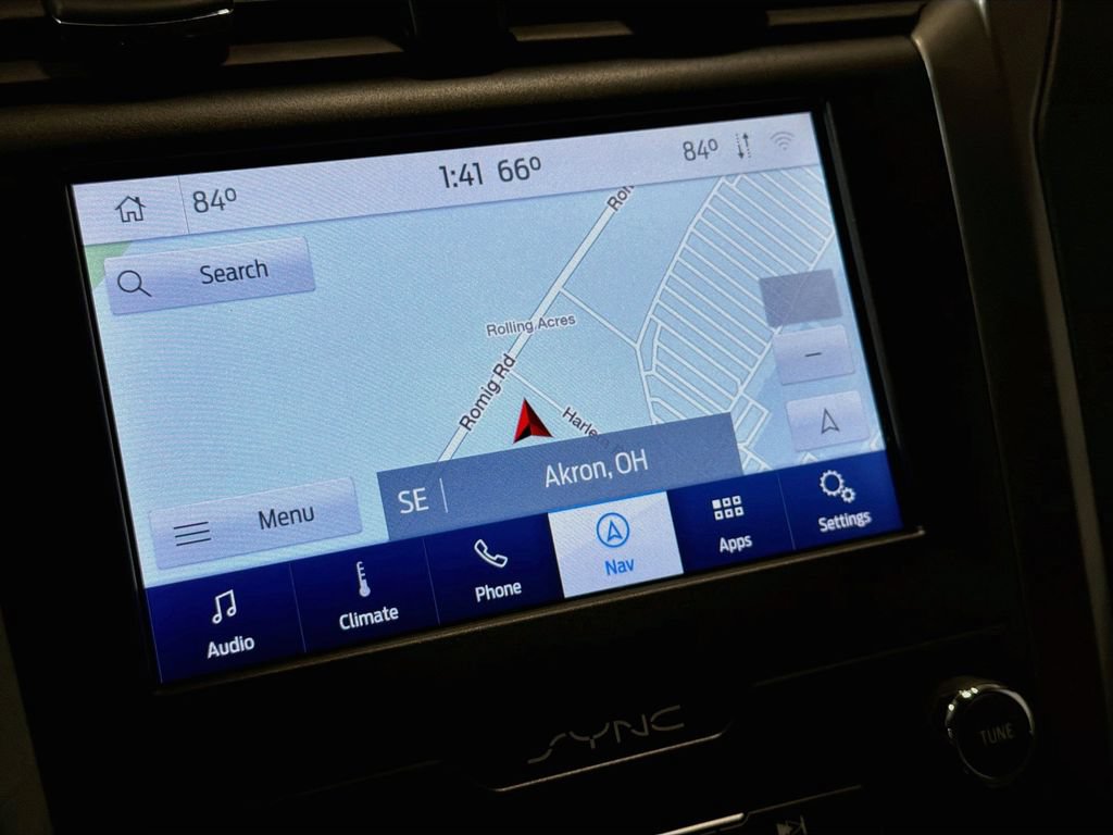 Used 2020 Ford Fusion SE FWD image 13