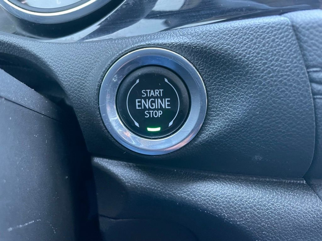 Used 2022 Buick Encore GX Preferred w/ Cold Weather Comfort Package AWD/4WD image 44
